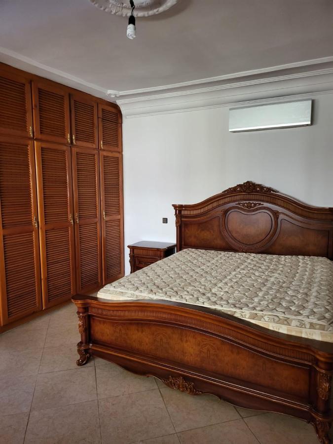 Vaste Appartement Au Centre De Tétouan Exterior foto