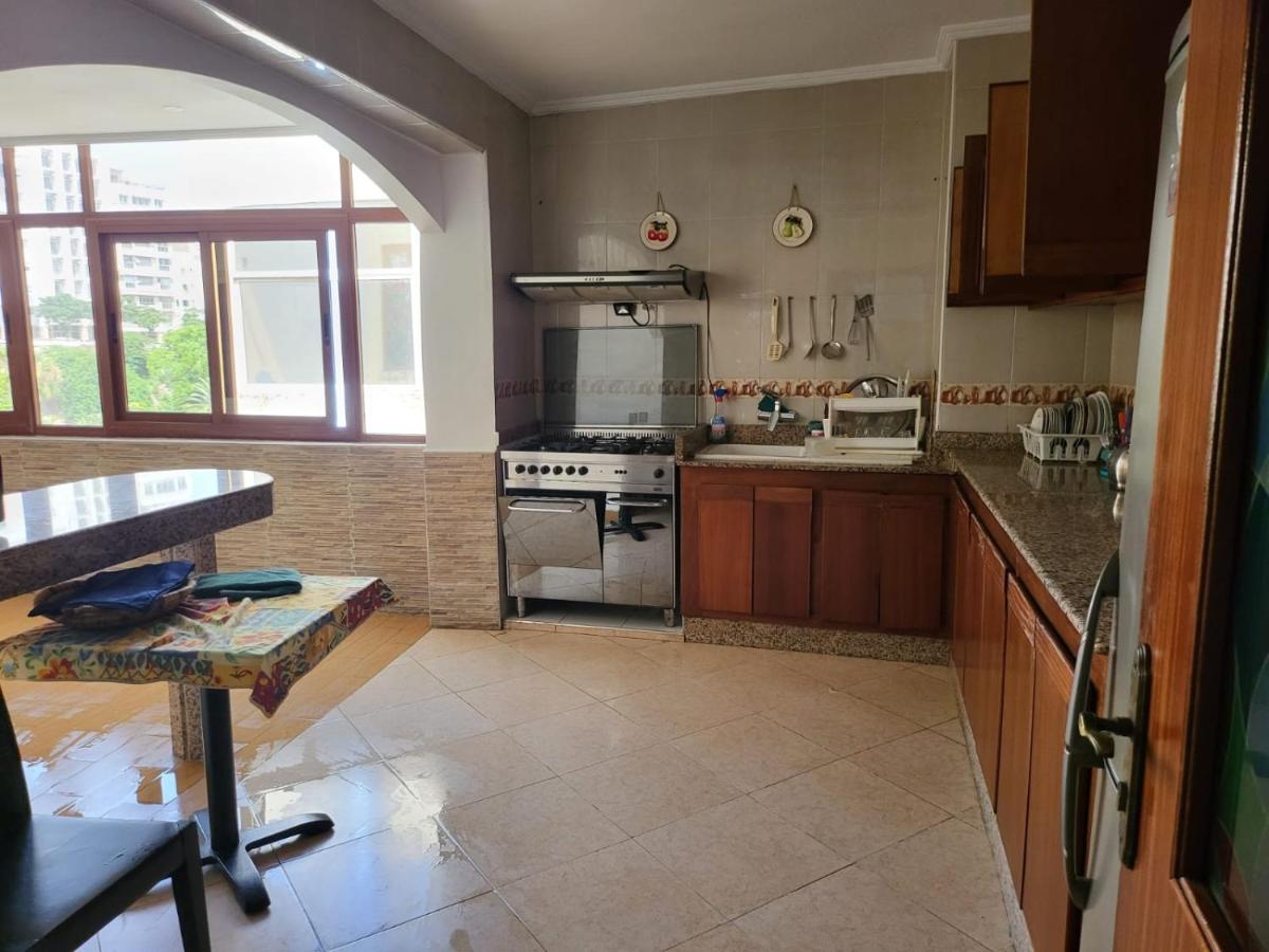 Vaste Appartement Au Centre De Tétouan Exterior foto