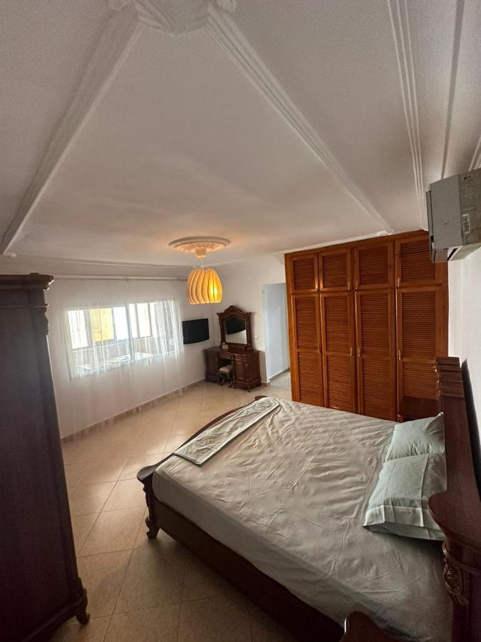 Vaste Appartement Au Centre De Tétouan Exterior foto